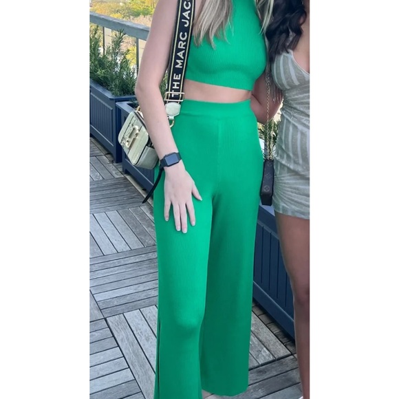 SOLD Princess Polly Green Set - Picture 2 of 2